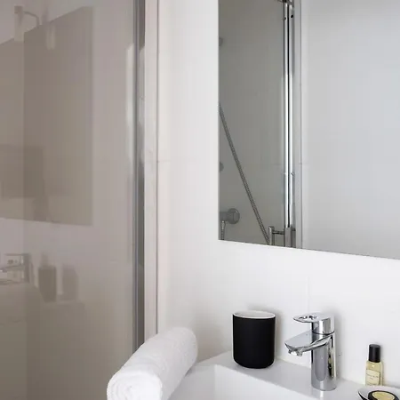 Modern Studio & Duplex Near Voltaire Metro By Guestready * Paris